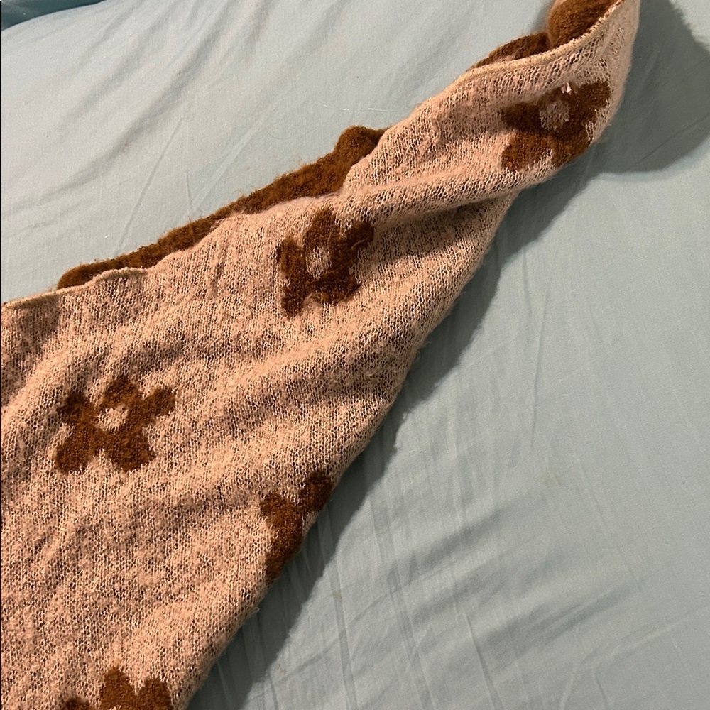 Steve Madden Rust Knit Scarf - Picture 5 of 9